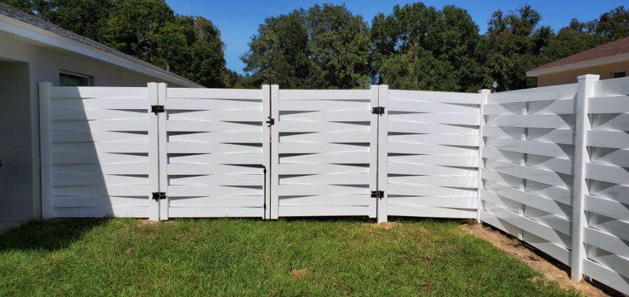 Basketweave Vinyl Fence with double gate